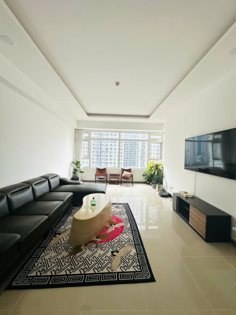 View cửa sổ hướng đông, mát mẻ cả ngày